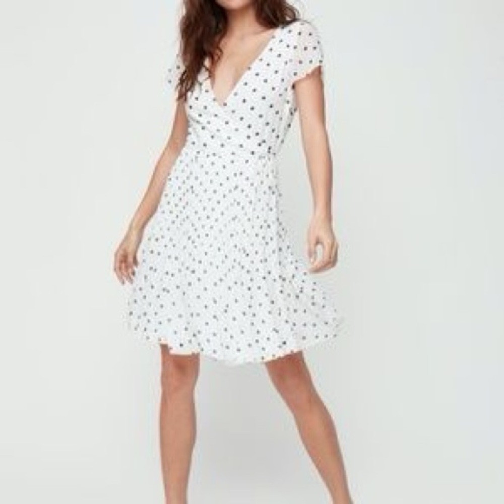 Aritzia Wilfred Beaune Short-Sleeved Polka Dot Wrap Dress - Size Medium